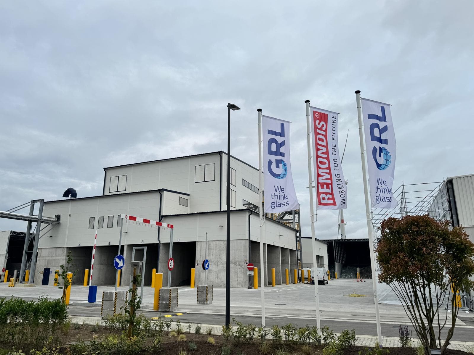 GRL opent nieuwe glasrecyclagefabriek in Beringen